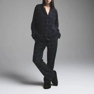 IN SEARCH OF: Skims Unisex Fleece Sleep Set XXS